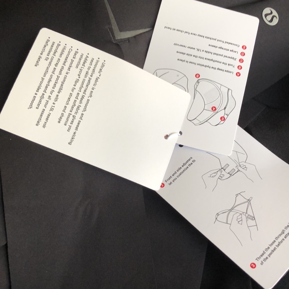 lululemon (L) Enlite Hydraffinity Vest - Picture 4 of 15